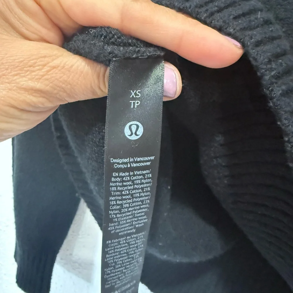 lululemon Classic‎ wool blend Black Women's Sweater XS
